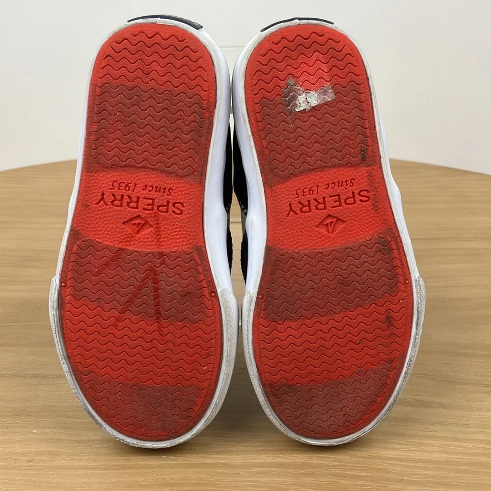 Sperry Striper II Jr Sneakers (toddler size 9)